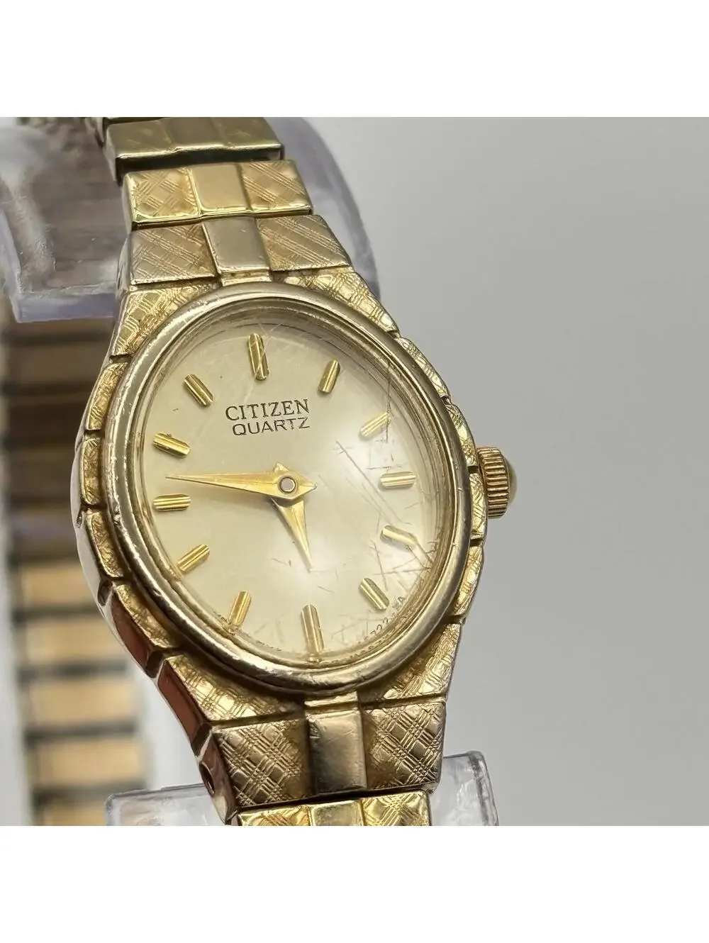 Citizen Vintage 90s Champagne Gold-Tone 17mm Watch w/ Expansion Band 5920-S52446